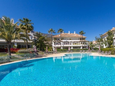 Apartamento en venta en Lomas de Marbella Club-Puente Romano, Marbella