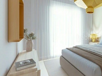 Ático aticoespectacular moderno con 3 dormitorios y 2 baños con jardín privado y amplia terraza en Estepona