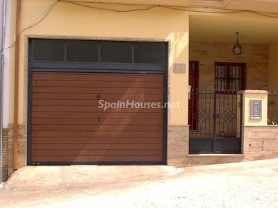 Casa adosada en venta en Cazorla