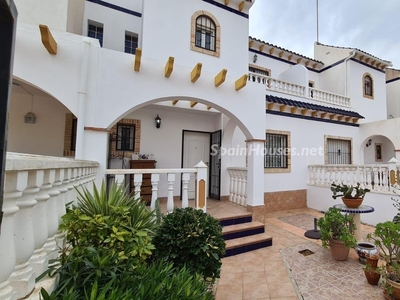 Casa adosada en venta en Orihuela Costa