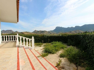 Casa con 3 habitaciones amueblada con parking y vistas a la montaña en Murcia