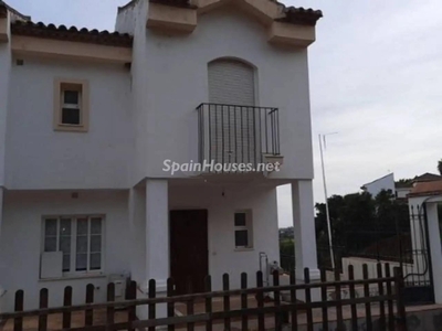 Chalet adosado en venta en Los Arqueros-Puerto del Almendro, Benahavís