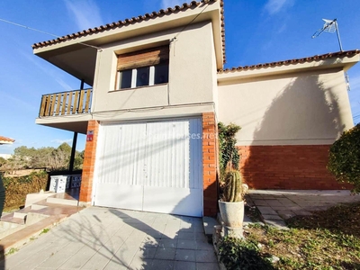 Chalet en venta en Abrera