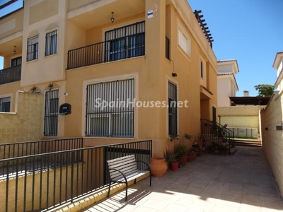 Chalet pareado en venta en Alhaurín de la Torre