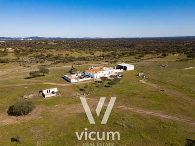 Finca en venta en Villanueva de los Castillejos