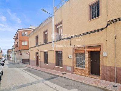 Piso bajo en venta en Caudete