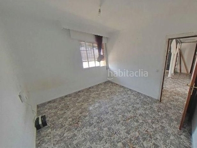 Piso con 2 habitaciones en Camino de Antequera Málaga