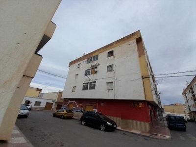 Piso en venta en Roquetas De Mar de 130 m²