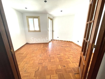 Piso en venta en Sant Ildefons, Cornellà de Llobregat