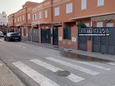 Venta Casa unifamiliar Vélez-Málaga. Con terraza 90 m²