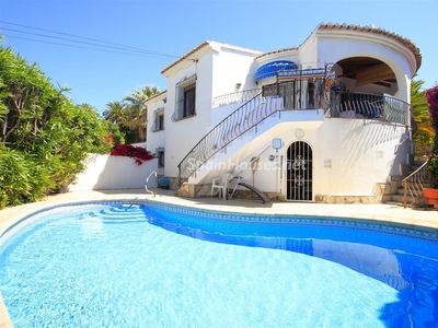 Villa en venta en Cala Advocat - Baladrar, Benissa