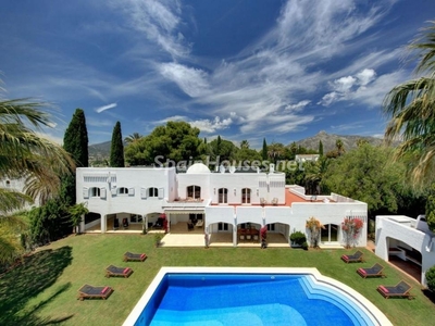 Villa en venta en Nagüeles-Milla de Oro, Marbella