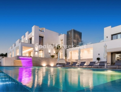 Villa en venta en Nueva Andalucía, Marbella