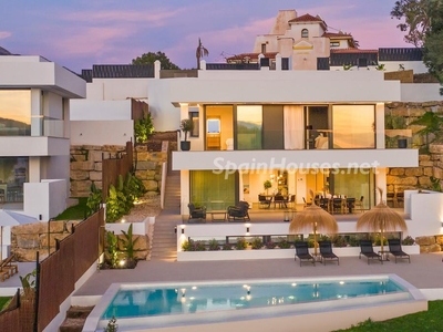 Villa en venta en Nueva Andalucía, Marbella