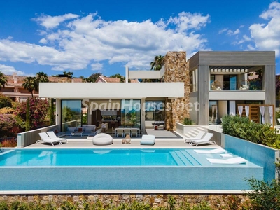 Villa en venta en Nueva Andalucía, Marbella