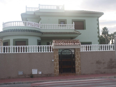 Villa en venta en Torrevieja