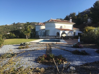 Villa independiente en venta en Cómpeta