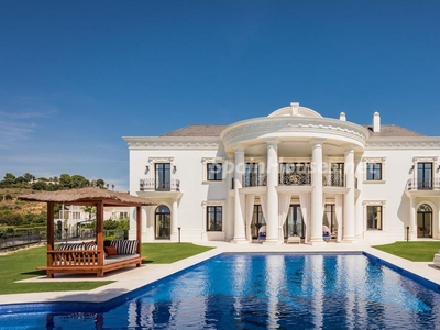 Villa independiente en venta en Hacienda Las Chapas, Marbella