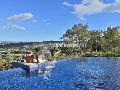 Villa independiente en venta en La Cala Golf - Lagar Martell, Mijas
