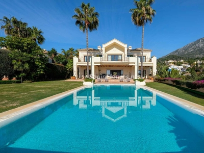 Villa independiente en venta en Lomas de Marbella Club-Puente Romano, Marbella