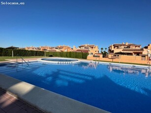 Apartamento de 2 dormitorios con piscina en Aguas Nuevas, Torrevieja