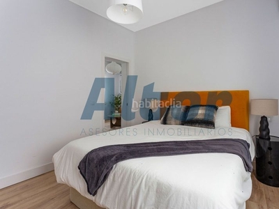 Alquiler piso ático en venta , con 58 m2, 2 habitaciones y 1 baños, aire acondicionado y calefacción individual gas. en Madrid