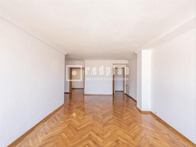 Alquiler piso ¡vivienda en alquiler! en Almagro Madrid