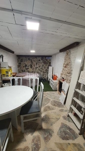 Casa adosada con 2 habitaciones amueblada en Morata de Tajuña