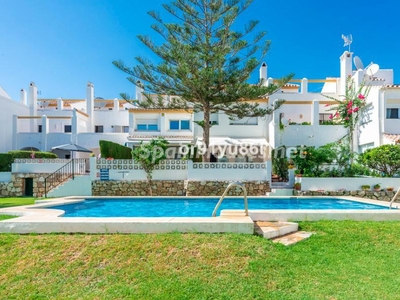 Casa en venta en El Rosario-Ricmar, Marbella