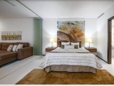 Chalet amplia casa adosada con vistas panorámicas al mar y la montaña.
vistas en la exclusiva zona de Sierra Blanca meisho hills es un complejo residencial exclusivo. en Marbella