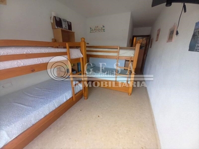 Piso con 3 habitaciones con ascensor, parking y piscina en Torrox