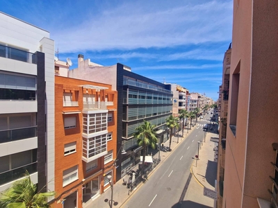 Piso en venta en Centro - Muelle Pesquero, Torrevieja, Alicante