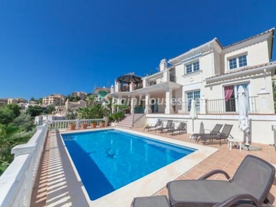 Villa en venta en Elviria, Marbella