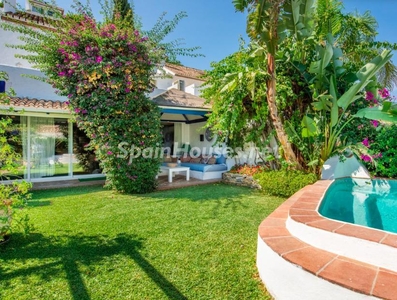 Villa en venta en La Dama de Noche-La Alzambra, Marbella