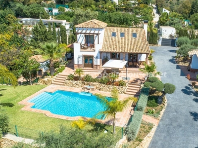 Villa independiente en venta en Mijas