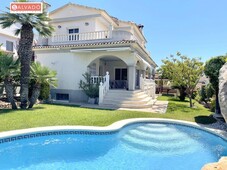 Chalet en venta en Calafell