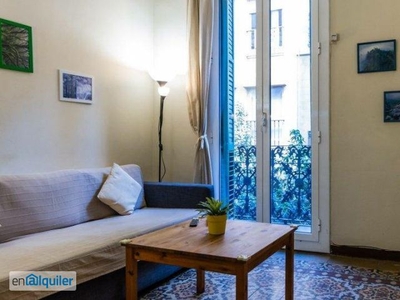Acogedor apartamento de 3 dormitorios en alquiler en Gràcia
