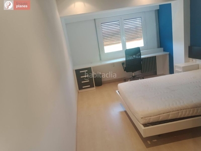 Alquiler piso de tres habitaciones delante del campus de cappont en Lleida
