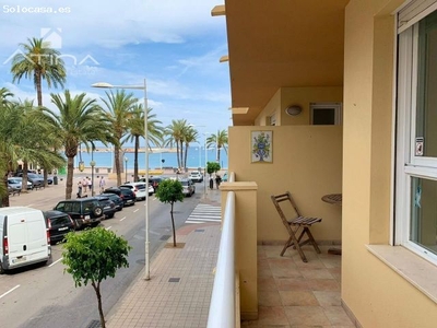 Apartamento en excelente ubicación junto al Puerto y la Playa de la Grava de Javea con vistas al mar