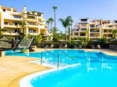 Apartamento en venta en El Velerín, Estepona