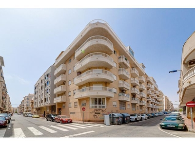 Apartamento en Venta en Torrevieja, Alicante