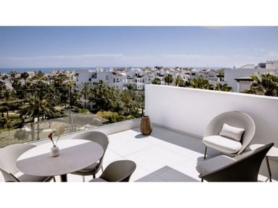 Apartamento todo incluido disponible con vistas al mar . Málaga · Estepona · Nueva Milla de Oro