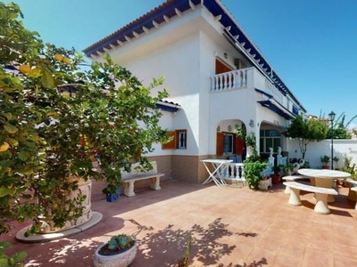 Casa adosada en venta en Cañada del Molino, Torrevieja