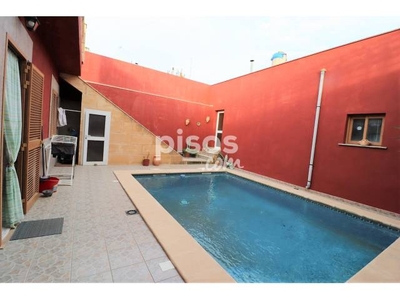 Casa adosada en venta en Carrer K