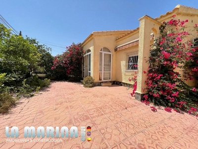 Casa adosada en venta en San Fulgencio