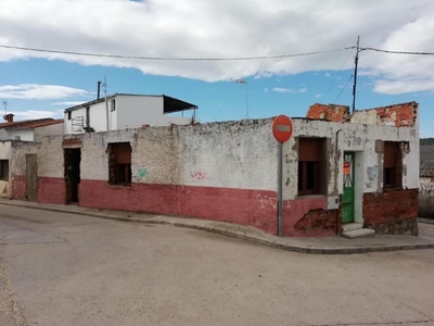 Casa adosada en venta en San Martín de Valdeiglesias