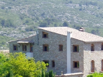 Casa adosada en venta en Vall de Gallinera