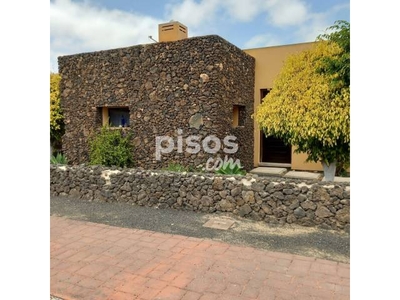 Chalet en venta en La Oliva