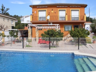 Venta de casa con piscina y terraza en Vespella de Gaià, Urb. sant miquel