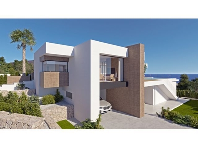 Villa de diseño moderno con vistas al mar